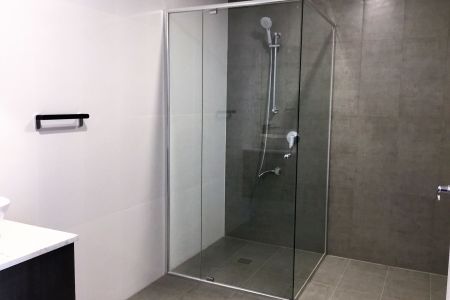 Prime Location - Photo 5