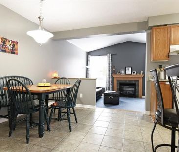 For Lease - 10 Woliston Crescent, Kanata, Ontario - Photo 3