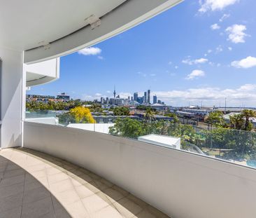 Luxury Living at 404/88 The Strand - Your Urban Oasis Awaits! - Photo 5