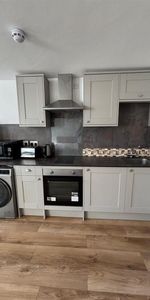 1 bedroom private hall to rent - Photo 3