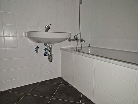 Nette Nachbarn gesucht: günstige 3,5-Zimmer-Wohnung (WBS) - Photo 3