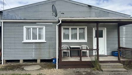 Spacious Workers’ Cottage in Beautiful Orchard Setting - Photo 5