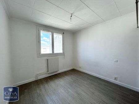 Location Appartement 3 pièces 53m² CHALON SUR SAONE 71100 - Photo 2