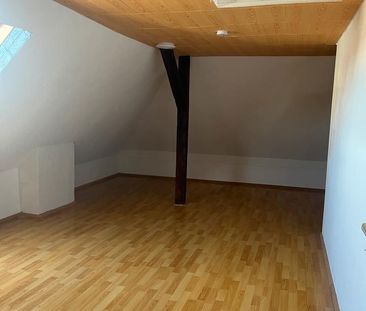 2,5 Zimmer zu vermieten Dachgeschoss dritte Stock - Foto 1