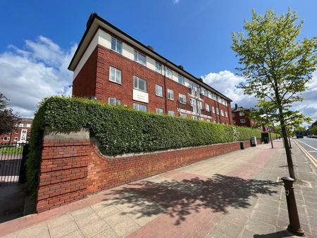 2 Bed Flat, Kielder Square, M5 - Photo 3