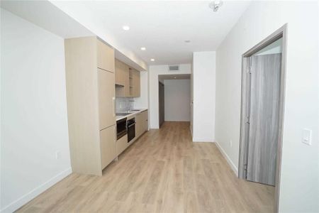 For Lease - 95 Mcmahon Drive Unit# 1015, Toronto, Ontario - Photo 3