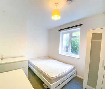 5 bedroom semi-detached house to rent - Photo 3