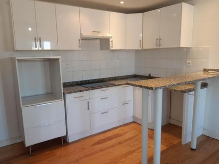 Location Appartement 3 pièces 56m² BORDEAUX 33000 - Photo 2