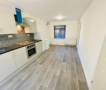 Room in a Shared House, Edwards Road, B24 - Photo 6