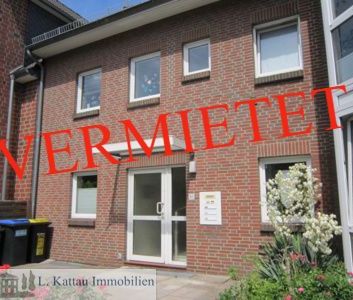 M 12 VEGESACK-gepflegte 3 Zimmerwohnung im 1. OG mit Balkon und Loggia - Photo 1