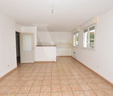 APPARTEMENT T2 AVEC TERRASSE ET PARKING - Photo 2