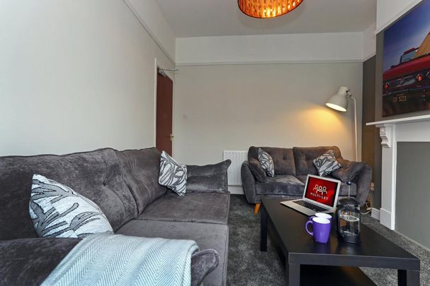 5 bedroom house to rent - Photo 1