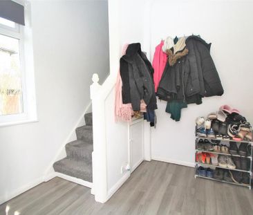 2 bedroom maisonette to rent - Photo 3
