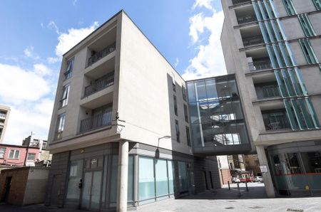 2 bedroom flat to rent - Photo 2