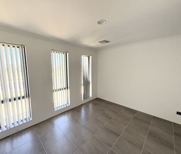 Where Luxury Meets Lifestyle – Brand New Parkside Home - Photo 5