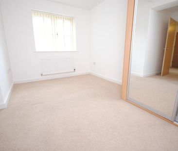 4 bedroom semi-detached house to rent - Photo 3