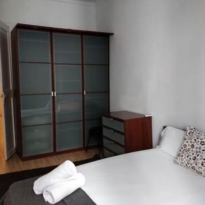 Carrer de Ferran, Barcelona, Catalonia 08002 - Photo 1