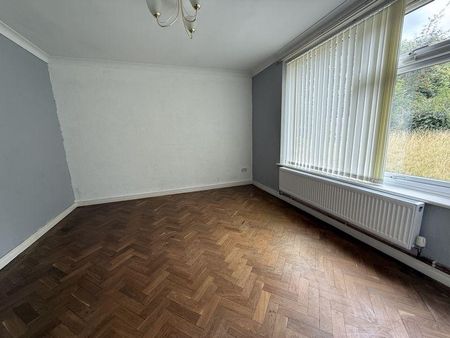 4 bedroom detached house to rent - Photo 3