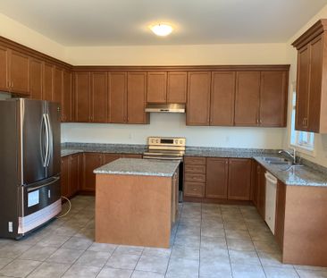 For Lease - 3127 Streamwood Pass, Oakville, Ontario - Photo 4