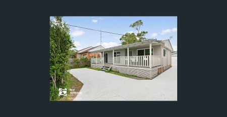 Discover Your Perfect Home: Rent This Charming House at 8 Amaral Ave, Albion Park NSW - Photo 2