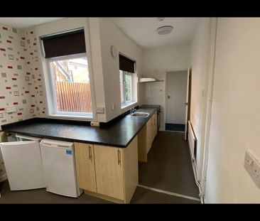 3 Bed Terraced House, Gawthorne Street, NG7 - Photo 6