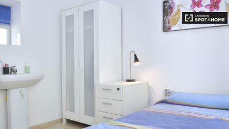 barcelona, Catalonia 08023 - Photo 2