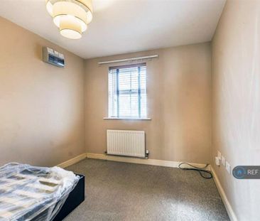 3 bedroom semi-detached house to rent - Photo 3