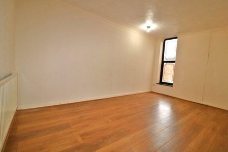 Iris Mews, Property for rent - Photo 5