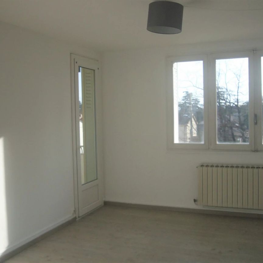 Location Appartement 3 pièces 59m² ROMANS SUR ISERE 26100 - Photo 1