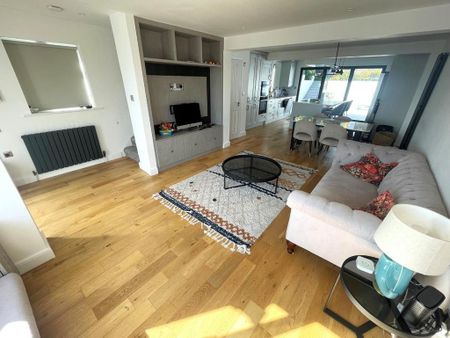 5 bedroom semi-detached house to rent - Photo 3