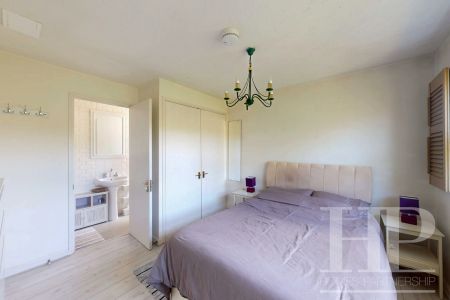 Franklin Road, Maidenbower, RH10 - Photo 3