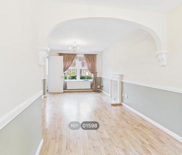 3 bedroom property to rent - Photo 1