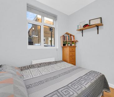 2 bedroom flat to rent - Photo 6