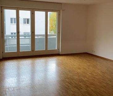 Schönes 4,5-Zimmer-Apartment im 1. Stock - Photo 1