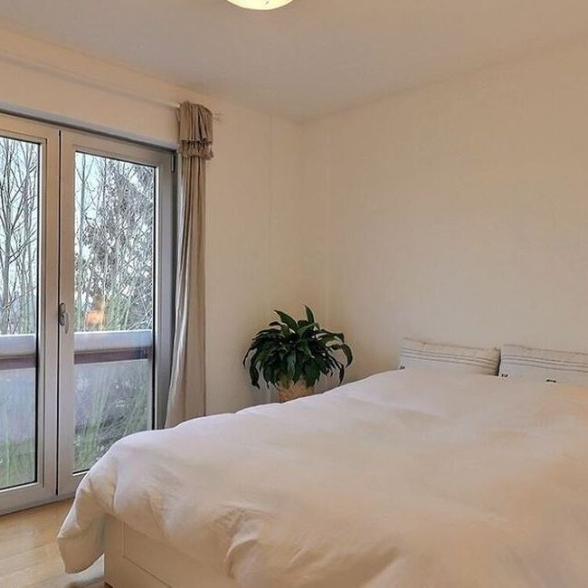 Appartement te huur in Ukkel voor € 1.200 met 2 slaapkamers - Photo 1
