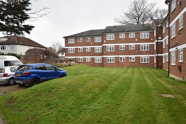 Copper Beeches Witham Road, Isleworth - 1 bedroomProperty for lettings - Chasebuchanan - Photo 1