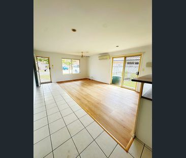 Stylishly Refreshed Townhouse with Unbeatable Convenience - Photo 2