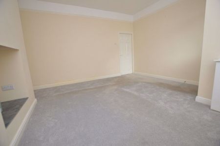 2 Bedroom Terraced House - Photo 4