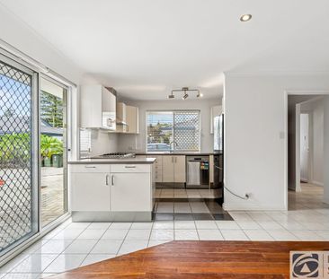 Fantastic villa in sought after location - Photo 4