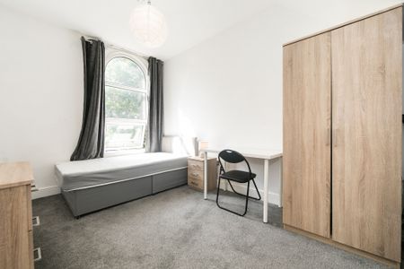 Flat 5, 27 Richmond Road, Headingley, Leeds - Photo 5