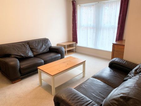 2 bedroom flat to rent - Photo 3