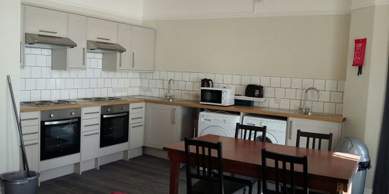 A 1 Bedroom Apartment Instruction to Let in Hastings - Photo 3