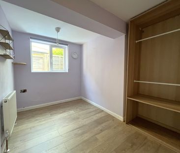 Bond Street, Egham, Surrey, TW20 - Photo 5