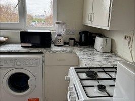 Room in a Shared Flat, Harts Lane, IG11 - Photo 2