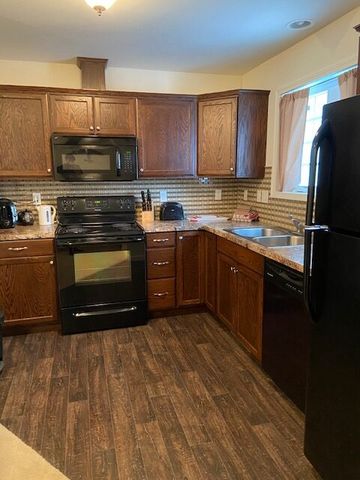 Loran Heights Lower Unit #500 Feb 1/26 - Photo 2