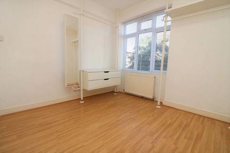 2 Bed Flat, Chatsworth Court, E5 - Photo 2