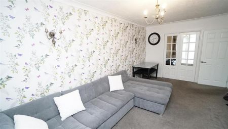 5 bedroom semi-detached house to rent - Photo 3