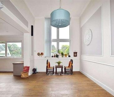 Wild Oaks, Acacia Road, Staines-upon-thames, Surrey, TW18 - Photo 4