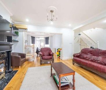 The Crossways, Wembley, HA9 - Photo 3