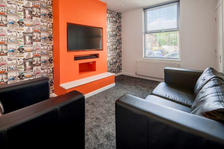 Chiswick Terrace, Hyde Park, Leeds, LS6 1QG - Photo 5